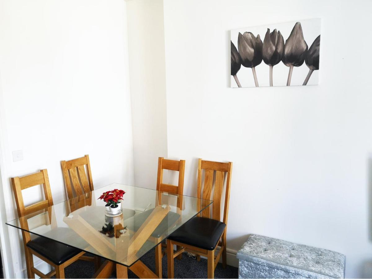 Derwent Street Apartment 2 - Self Contained - 2 Bed Self Catering Apartment เวิร์คคิงตัน ภายนอก รูปภาพ